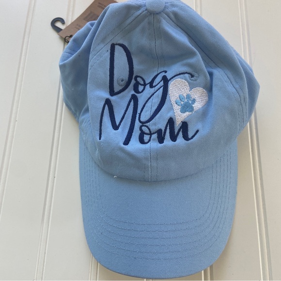 BNWT “DOG MOM” embroidered baseball cap - Picture 1 of 9